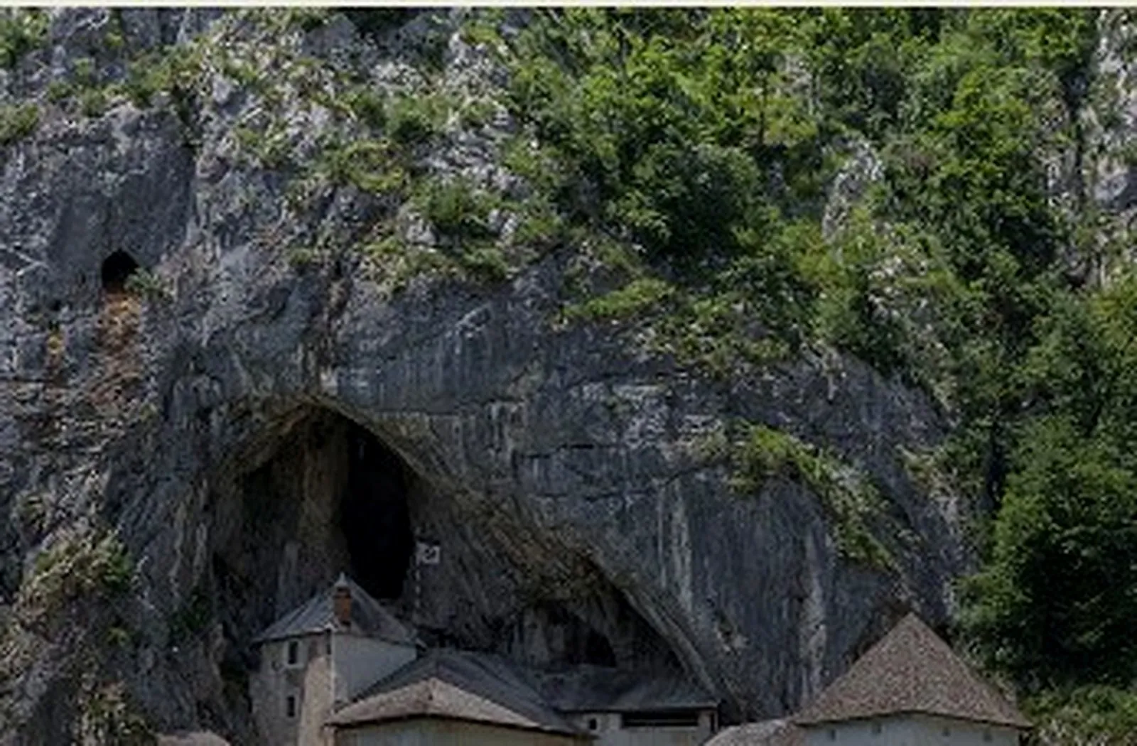 Predjama Castle